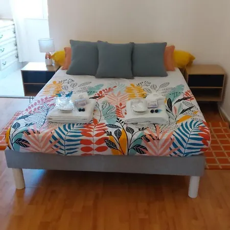 Cosy Fesch Street Apartment: Hideaway Apartment *