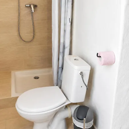 **** Very 36 Rue Fesch, Cosy Flat In Center Pedestrian Street, Up To 4 People **** * Ajaccio (Corsica)