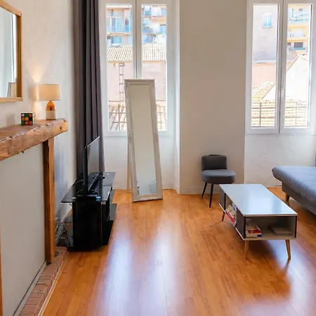 **** Very 36 Rue Fesch, Cosy Flat In Center Pedestrian Street, Up To 4 People ****