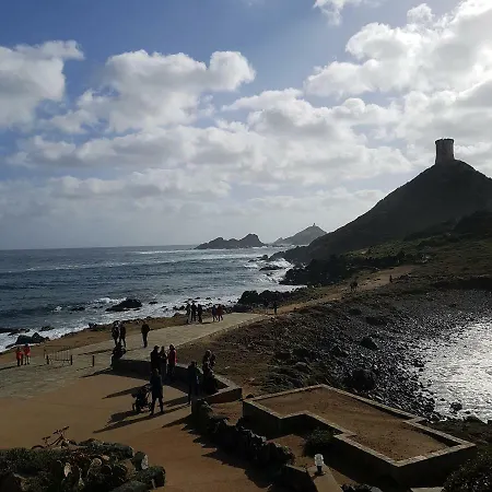 Cosy Fesch Street Apartment: Hideaway Apartment